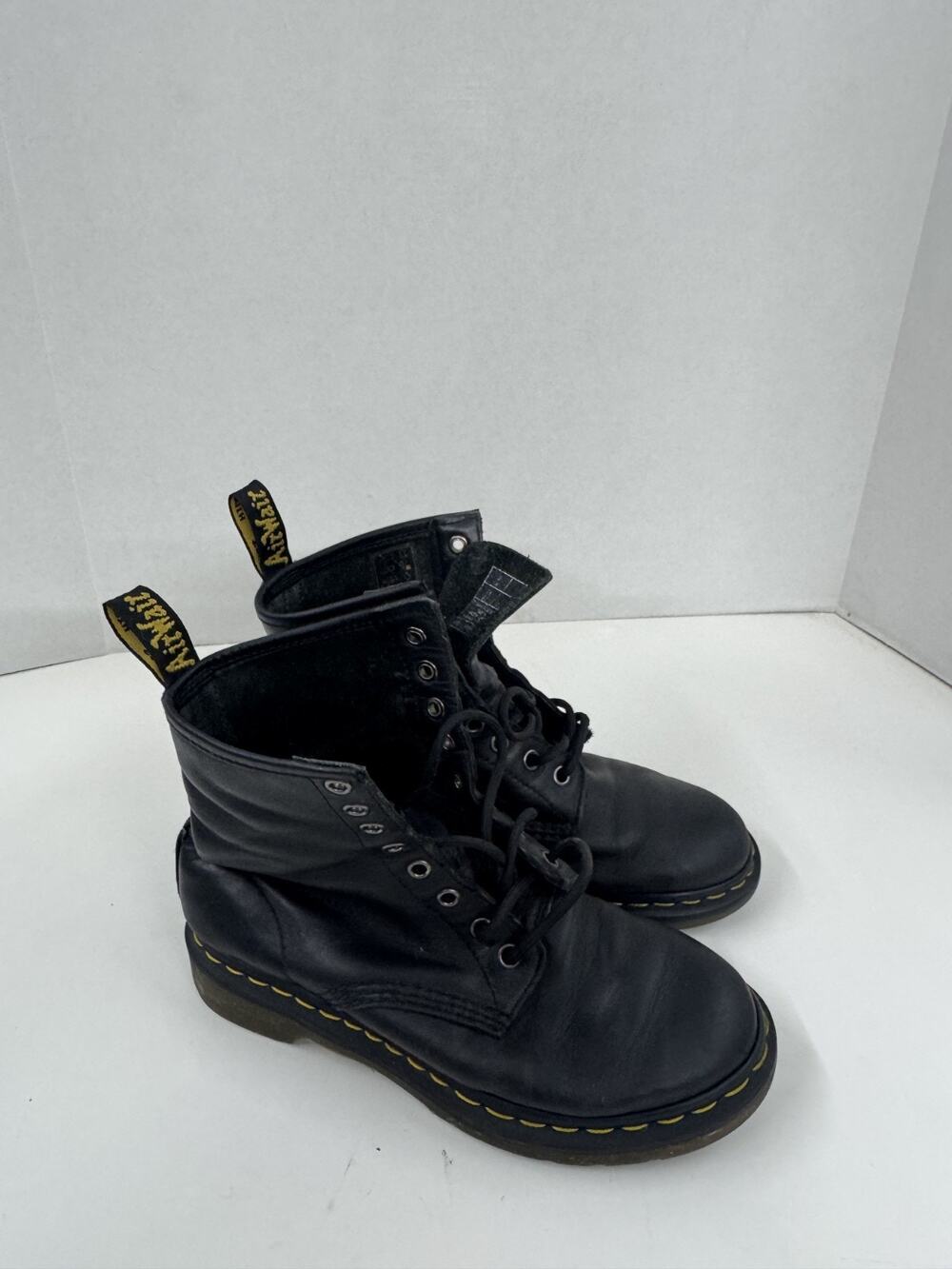 Doc Martens Womens Size 7 Airwait Boots